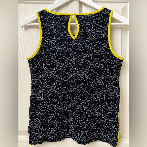 🌸 Banana Republic sleeveless top, size 0 - Picture 2 of 4